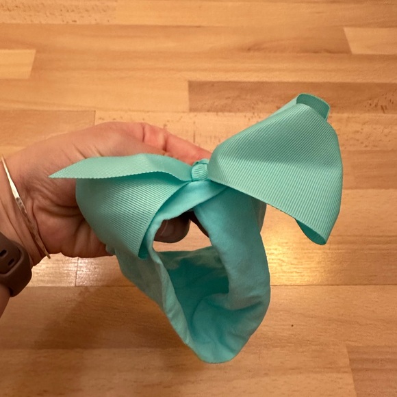 4.5 inch dark mint green gingham bow on a stretchy headband - Picture 3 of 6